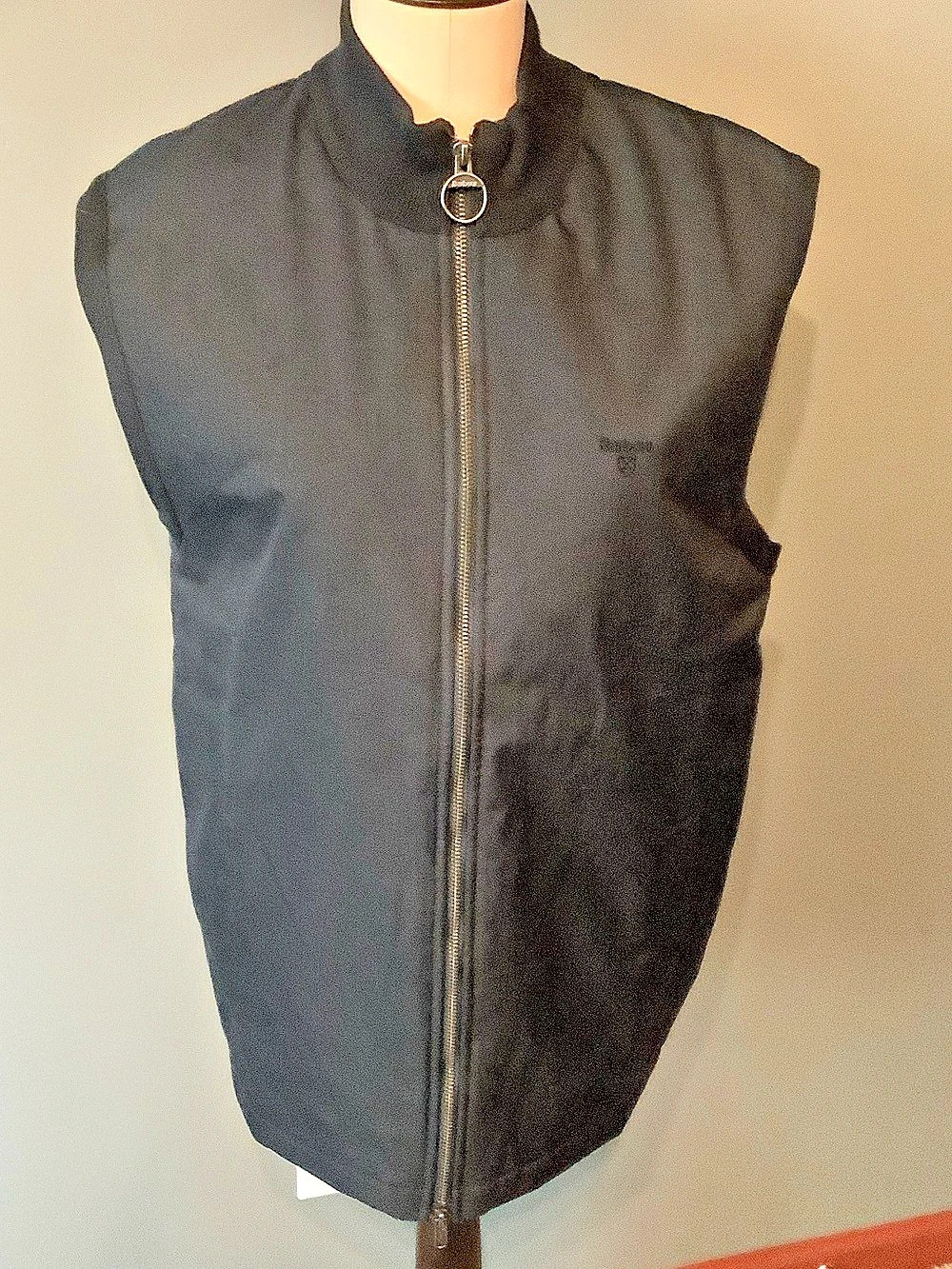 Barbour Essential Golf Vest with Plaid Insulated Lining - Men’s Large.
